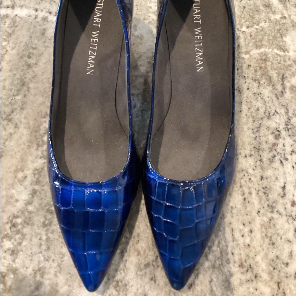 Stuart Weizmann size 9 block heels